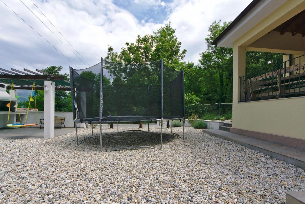 Holiday House With Pool Cavle ภายนอก รูปภาพ